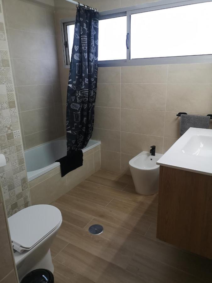 Hostal Mari En La Laguna, Alquiler Habitacion Privada En Hostal, 6 Habitaciones Cerca De La Universidad Y Aeropuerto Norte, 3 Banos Compartidos Σαν Κριστόμπαλ ντε Λα Λαγούνα Εξωτερικό φωτογραφία