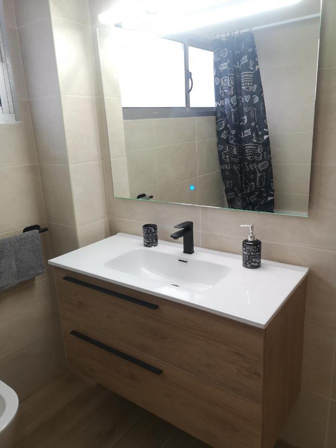 Hostal Mari En La Laguna, Alquiler Habitacion Privada En Hostal, 6 Habitaciones Cerca De La Universidad Y Aeropuerto Norte, 3 Banos Compartidos Σαν Κριστόμπαλ ντε Λα Λαγούνα Εξωτερικό φωτογραφία