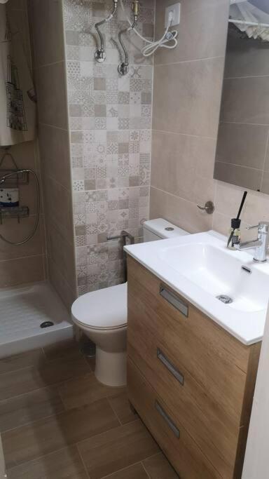 Hostal Mari En La Laguna, Alquiler Habitacion Privada En Hostal, 6 Habitaciones Cerca De La Universidad Y Aeropuerto Norte, 3 Banos Compartidos Σαν Κριστόμπαλ ντε Λα Λαγούνα Εξωτερικό φωτογραφία